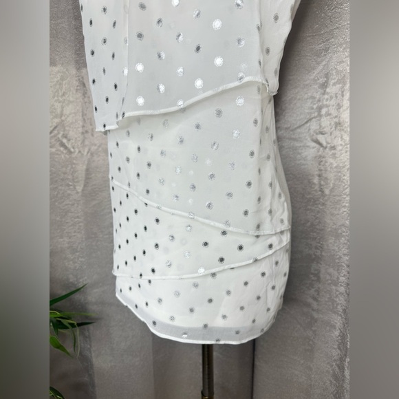 NWT WHBM Retro Foil Dot Woven Tier Shell Sleeveless Blouse in White/Silver Sz XS - Picture 5 of 9